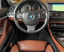 Notranja slika - BMW serija 5 Touring: - 530d xDrive AUT.-HLAJENJE-MEMORY-SENCNIKI - 12 - Predogledna slika