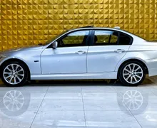Zunanja slika - BMW Serija 3 - : 318d LCI-STREŠNO OKNO-GRETJE-NAVI-PDC... - 6 - Predogledna slika