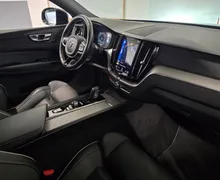 Notranja slika - Volvo XC60 - B4D R-Design Avt.- LED.usnje+mem.360kam.HUD.Harman - 10 - Predogledna slika