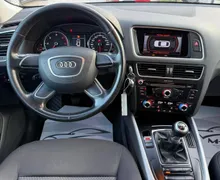 Notranja slika - Audi Q5 - quattro 2.0 TDI ROČNI VLEČNA KLJUKA - 8 - Predogledna slika