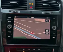 Notranja slika - Volkswagen Golf - 1.6 TDI-LED-LIZING ZA TUJCE-TEMPOMAT-ODLIČEN- - 11 - Predogledna slika