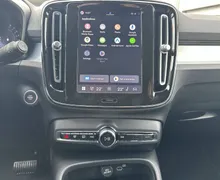 Notranja slika - Volvo XC40 - B3 P Plus Dark Avt. - 18 - Predogledna slika