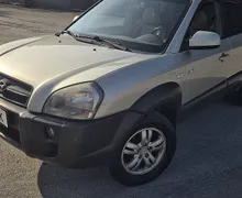 Zunanja slika - Hyundai Tucson - 2.0 + 4x4 + vzdrževan +kljuka + BREZ POLOGA - 1 - Predogledna slika