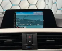 Notranja slika - BMW serija 3 Touring: - 318D•AUT•FACELIFT•NAVIGACIJA•SPORT PAKET•F1•PDC•.. - 11 - Predogledna slika