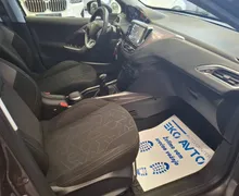 Notranja slika - Peugeot 2008 - Active 1.4 HDi NAVI-PDC-TEMPOMAT-BREZ POLOGA- - 10 - Predogledna slika
