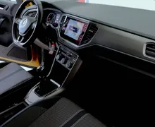 Notranja slika - Volkswagen T-Roc - TSIStyle  LED NAVI ALU ACC RADAR KLJUKA KOT-NOV .. - 7 - Predogledna slika