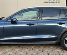 Zunanja slika - Volvo V60 Cross Country - B4 AWD Pro +ACC+Memory+18 Col+Gretje+12.mes.jam - 5 - Predogledna slika