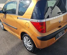 Zunanja slika - Peugeot 1007 - Style 1.4 98964 KM, AVT.KLIMA,2XEL. DRSNA VRATA - 5 - Predogledna slika
