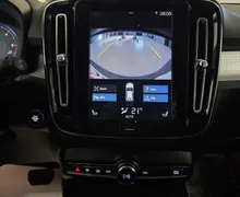 Notranja slika - Volvo XC40 - D3 Momentum Pro Avt. - LED.kamera.asistence.navi - 17 - Predogledna slika