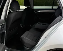 Notranja slika - Volkswagen Golf - 1.6 TDI-R LINE-XENON+LED-LIZING ZA TUJCE-TEMPOMA - 10 - Predogledna slika