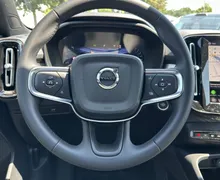 Notranja slika - Volvo XC40 - B3 P Plus Dark Avt. - 14 - Predogledna slika