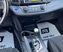 Notranja slika - Toyota RAV4 - Hybrid 2.5-SLO-NAVI-LED+R.KAMERA+KLJUKA - 12 - Predogledna slika