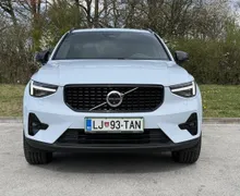 Zunanja slika - Volvo XC40 - B4 P Ultra Dark Avt. - 3 - Predogledna slika