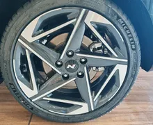 Zunanja slika - Hyundai i30 Wagon - 1.6 T-GDI PREMIUM N-LINE-WINTER-SMART-REZ.K-VIDEO - 4 - Predogledna slika