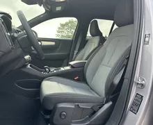 Notranja slika - Volvo XC40 - B3P Core Avt. - 10 - Predogledna slika