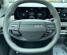 Notranja slika - KIA EV3 - STAR 58.3 kWh baterija... - 13 - Predogledna slika