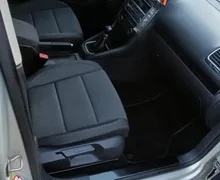 Notranja slika - Volkswagen Golf - Comfortline 1,6 TDI - 24 - Predogledna slika