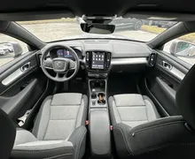Notranja slika - Volvo XC40 - B3 P Core AT DCT 3 leta garancije + 3 servisi... - 26 - Predogledna slika
