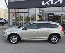 Zunanja slika - Volvo V60 Cross Country - D3 odličen avto po AKCIJSKI CENI   LEANPAY - 4 - Predogledna slika