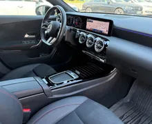 Notranja slika - Mercedes-Benz A-Razred - 180 AMG Line |ACC|Kamera|Gretje|AmbientL|PDC|SLO|. - 11 - Predogledna slika