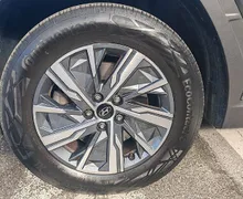 Zunanja slika - Hyundai Tucson - 1.6 T GDI Style°°DCT°°1 Lastnik°°Garancija°°SLO°° - 3 - Predogledna slika