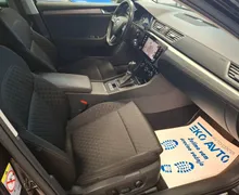 Notranja slika - Škoda Superb - 2.0 TDI 4x4 Sportline Combi DSG 190KM-KAMERA-LED- - 8 - Predogledna slika
