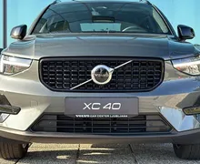 Zunanja slika - Volvo XC40 - B3 P Plus Dark AT DCT 3 leta garancije + 3 servi.. - 2 - Predogledna slika