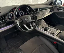 Notranja slika - Audi Q8 - 55 TFSI e |Quattro|Led|Zračno|Kamera|AmbientL|PDC. - 7 - Predogledna slika