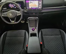 Notranja slika - Volkswagen T-Roc - 1.5 eTSI R-Line DSG - 7 - Predogledna slika