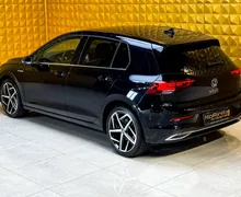 Notranja slika - Volkswagen Golf - 2.0 TDI AUT.-LED-VIRTUAL-MASAZA-MEMORY-GRETJE - 8 - Predogledna slika
