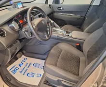 Notranja slika - Peugeot 3008 - ACTIVE 1.6 BlueHDi 120 avtomatik KREDIT BREZ POL - 10 - Predogledna slika