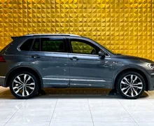 Notranja slika - Volkswagen Tiguan - 2.0 TDI 4MOTION AUT. R LINE-LED-GRETJE-NAVI - 12 - Predogledna slika