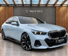 Zunanja slika - BMW serija 5: - 540d xDrive|SALONSKI|Iconic|AV|Pano|ACC|B W| - 1 - Predogledna slika