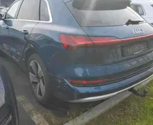 Zunanja slika - Audi e-tron - 55 quattro Advanced.NEMŠKI.PANORAMA.KLJUKA.USNJE - 5 - Predogledna slika