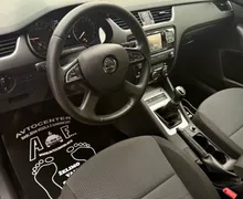 Notranja slika - Škoda Octavia - 1.6 TDI-LIMUZINA-LIZING ZA TUJCE-KLJUKA-ODLIČEN- - 8 - Predogledna slika