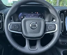 Notranja slika - Volvo XC40 - B3 P Plus Dark AT DCT - 14 - Predogledna slika