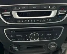 Notranja slika - Renault Megane - 1.6 16V-200.000km-KREDIT BREZ POLOGA-ODLIČEN-... - 12 - Predogledna slika
