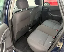 Zunanja slika - Ford Focus - 1.6 16V Comfort ZELO LEPO OHRANJEN - 10 - Predogledna slika