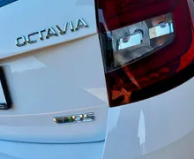 Zunanja slika - Škoda Octavia - 2.0 TDI RS DSG+ALU18+LED+PANO+NAVI+ACC+VEL.SERVIS - 6 - Predogledna slika