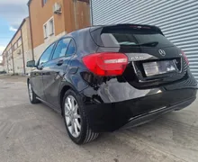 Notranja slika - Mercedes-Benz A-Razred - A 180 CDI 1.LASTNIK KOT NOV SERVISIRAN NA MERC... - 8 - Predogledna slika