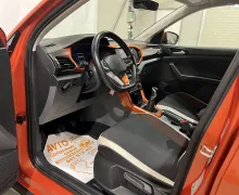 Notranja slika - VW T-Cross - 1.0 TSI-ACC-LED-KAMERA-NAVIGACIJA-PDC-TRAJNIK ... - 9 - Predogledna slika