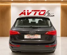 Notranja slika - Audi Q5 - 2.0 TDI-QUATTRO-S-TRONIC-BI-XENON-LED-SERVISNA KNJ - 8 - Predogledna slika
