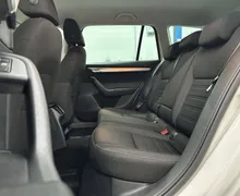 Notranja slika - Škoda Octavia - Combi 1.6 TDI Family - 30 - Predogledna slika