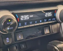 Zunanja slika - Toyota RAV4 - Hybrid AWD 2.5 Style•NAVI•KAMERA•PDC•ALU18COL• - 16 - Predogledna slika