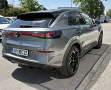 Zunanja slika - Volkswagen T-Roc - 1.5 eTSI R-Line DSG - 3 - Predogledna slika