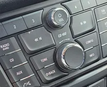Zunanja slika - Opel Mokka - 1.4 TURBO COSMO ALU PLATIŠČA-1.LASTNIK-SLOVENSKI - 17 - Predogledna slika