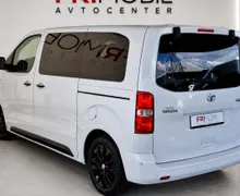 Zunanja slika - Toyota Proace - Verso 2.0 D-4D Family Medium Black Pack... - 3 - Predogledna slika