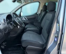 Notranja slika - Citroën Berlingo - PureTech 110 S S Shine-SLO poreklo-1.lastnik-Kljuk - 7 - Predogledna slika