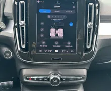 Zunanja slika - Volvo XC40 - B3 P Core AT DCT 3 leta garancije + 3 servisi - 17 - Predogledna slika