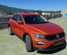 Zunanja slika - Volkswagen T-Roc - 1.6 TDI BMT 2X PDC. NAVI. SAMO 88.645 KM. - 3 - Predogledna slika